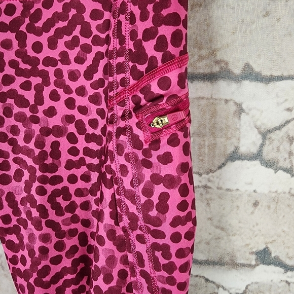 Lululemon Run Top Speed Crop Legging Ace Spot Jewelled Magenta Luxtreme Size 6 - Picture 11 of 16